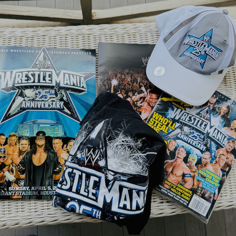 WrestleMania 25th Anniversary Program, Tee, Cap and Magazine Set (2006 Houston)